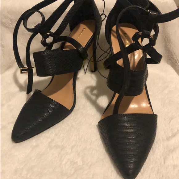 Black Pointed Toe Express Heels - Picture 1 of 5